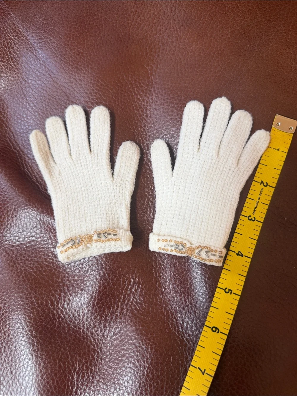 Collectable 1950’s Cream Knit Beaded Trim Baby Gloves